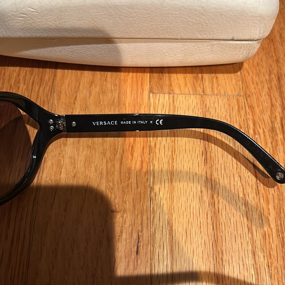 Authentic Versace Sunglasses - image 3